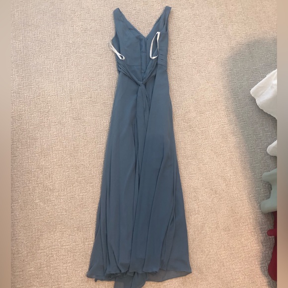 David’s Bridal long chiffon surplice tank bridesmaid dress F19831 in steel blue - Picture 4 of 7